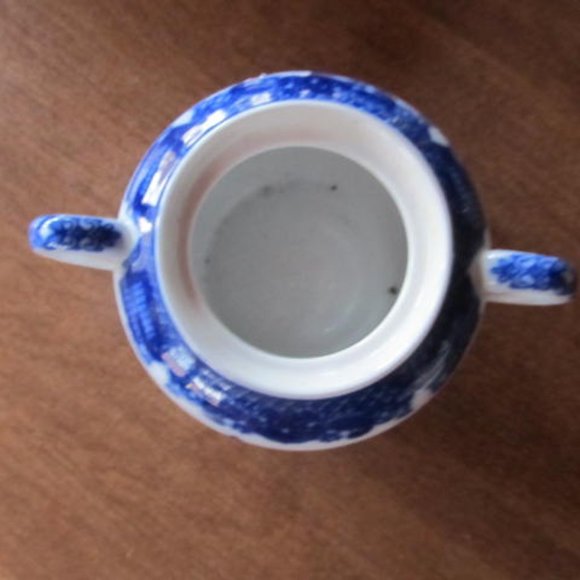 Blue Willow Sugar Bowl open Lid and Double Handle Willow ware Flow blue sugar - Picture 4 of 5